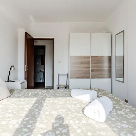 Sea Dunes - 3 Bedroom With Sea View *