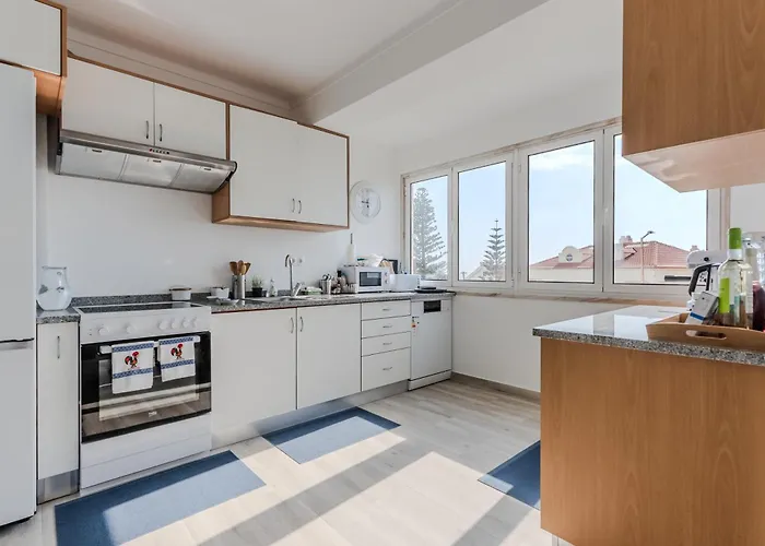 Sea Dunes - 3 Bedroom With Sea View *