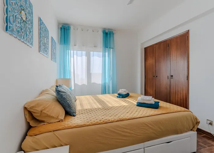 Sea Dunes - 3 Bedroom With Sea View