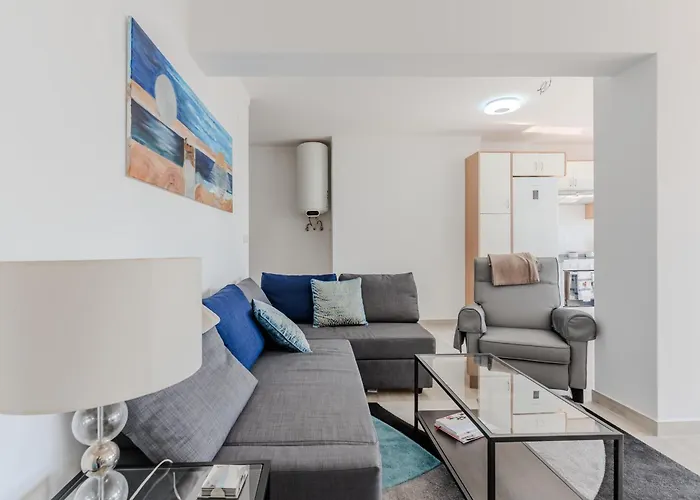 Апартаменты Sea Dunes - 3 Bedroom With Sea View *