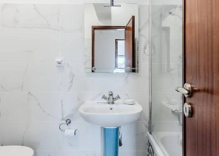 Апартаменты Sea Dunes - 3 Bedroom With Sea View *