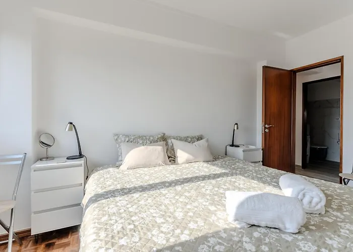 Sea Dunes - 3 Bedroom With Sea View